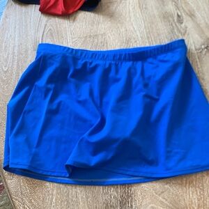 Jag Swim skirt in beautiful bright blue! Size Medium. Worn once!